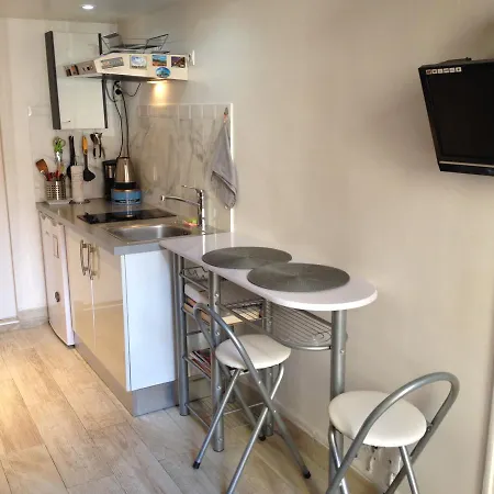 Studio Roman Apartment Villefranche-sur-Mer